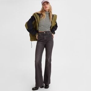 Levi’s 70’s High Rise Flared Jean in Black